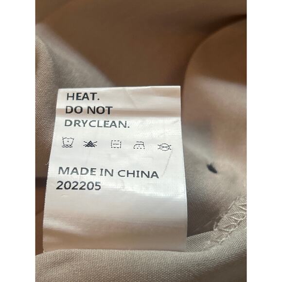 GUC Men's Tan 3/4 Sleeve 100% Polyester (feels silky) Casual Shirt Size Small - Picture 5 of 6